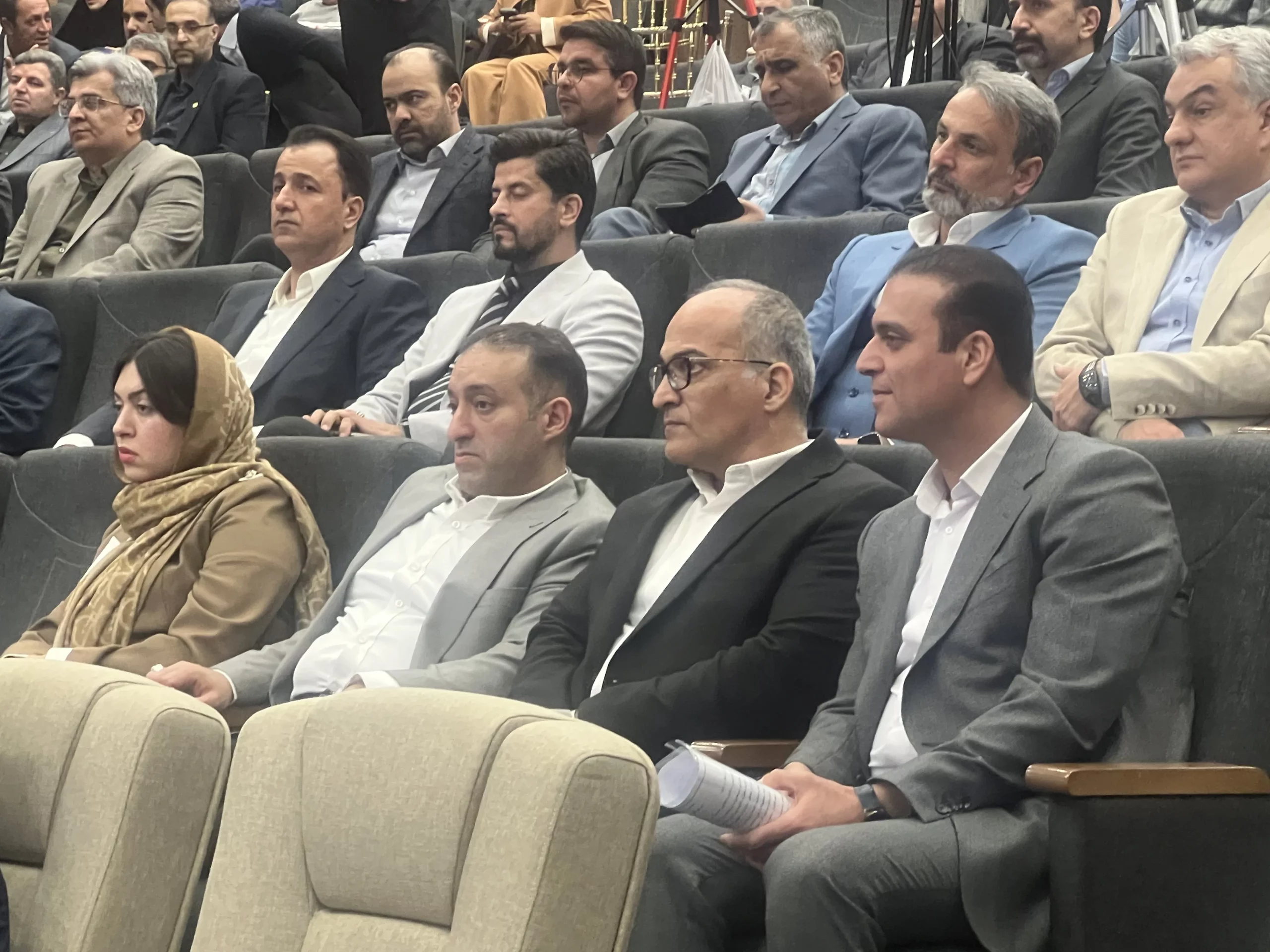 افتخاری بزرگ | هلدینگ شیفته آرای شرق، برگزیده حمایت از حقوق مصرف‌کنندگان