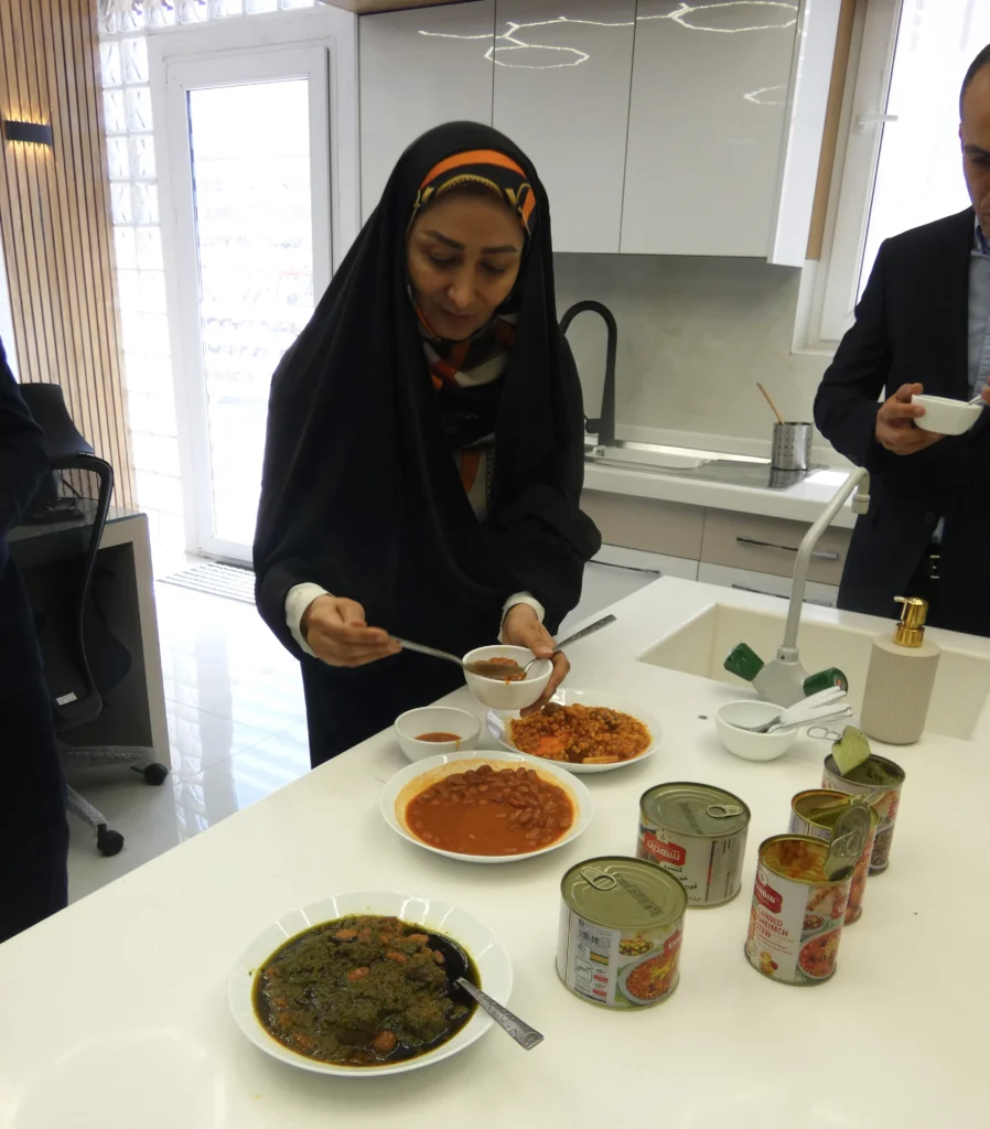 بازدید ریاست محترم اداره غذا و دارو
از کارخانه شرکت کشت و صنعت شیفته آرای شرق