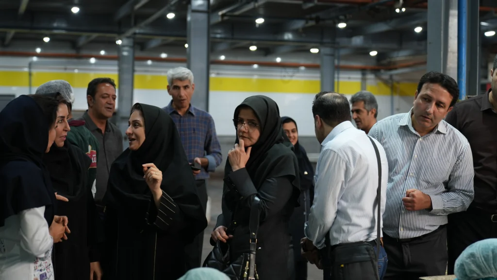 بازدید اعضای هیأت علمی موسسه پژوهشی علوم و صنایع غذایی از شرکت کشت و صنعت شیفته آرای شرق در راستای توسعه همکاری‌های دوجانبه