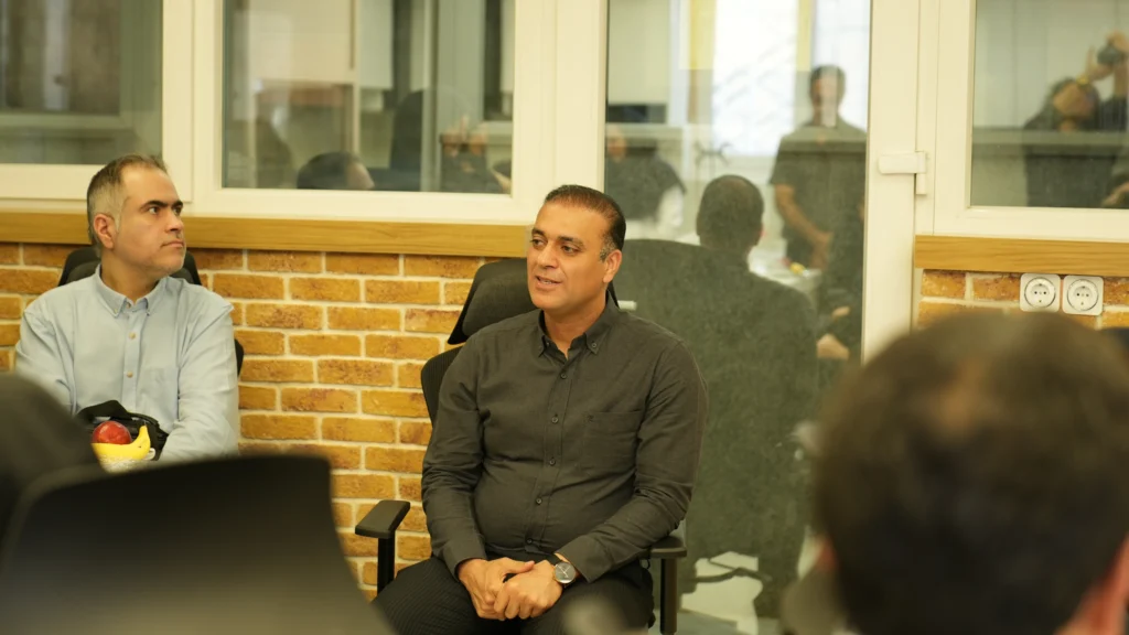 بازدید اعضای هیأت علمی موسسه پژوهشی علوم و صنایع غذایی از شرکت کشت و صنعت شیفته آرای شرق در راستای توسعه همکاری‌های دوجانبه