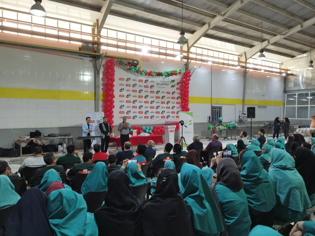 تجلیل از جایگاه کارگران در روز جهانی کار و کارگر در شرکت شیفته آرای شرق