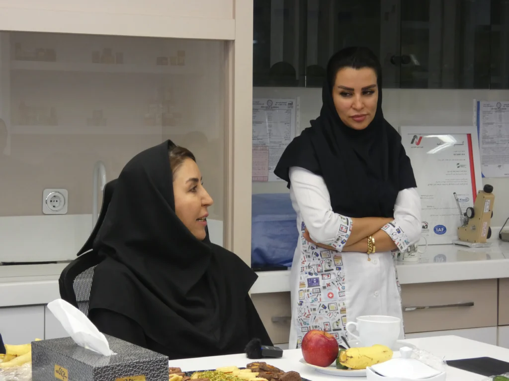 بازدید اعضای هیأت علمی موسسه پژوهشی علوم و صنایع غذایی از شرکت کشت و صنعت شیفته آرای شرق در راستای توسعه همکاری‌های دوجانبه