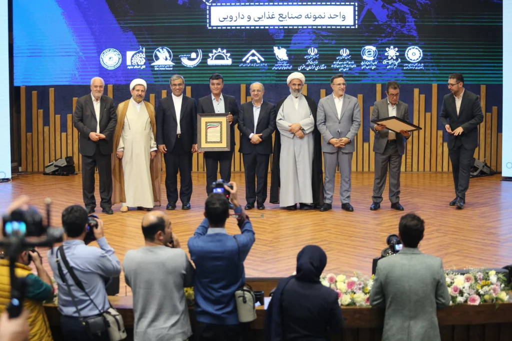 انتخاب شرکت کشت و صنعت شیفته آرای شرق به عنوان واحد نمونه صنعتی سال 1404