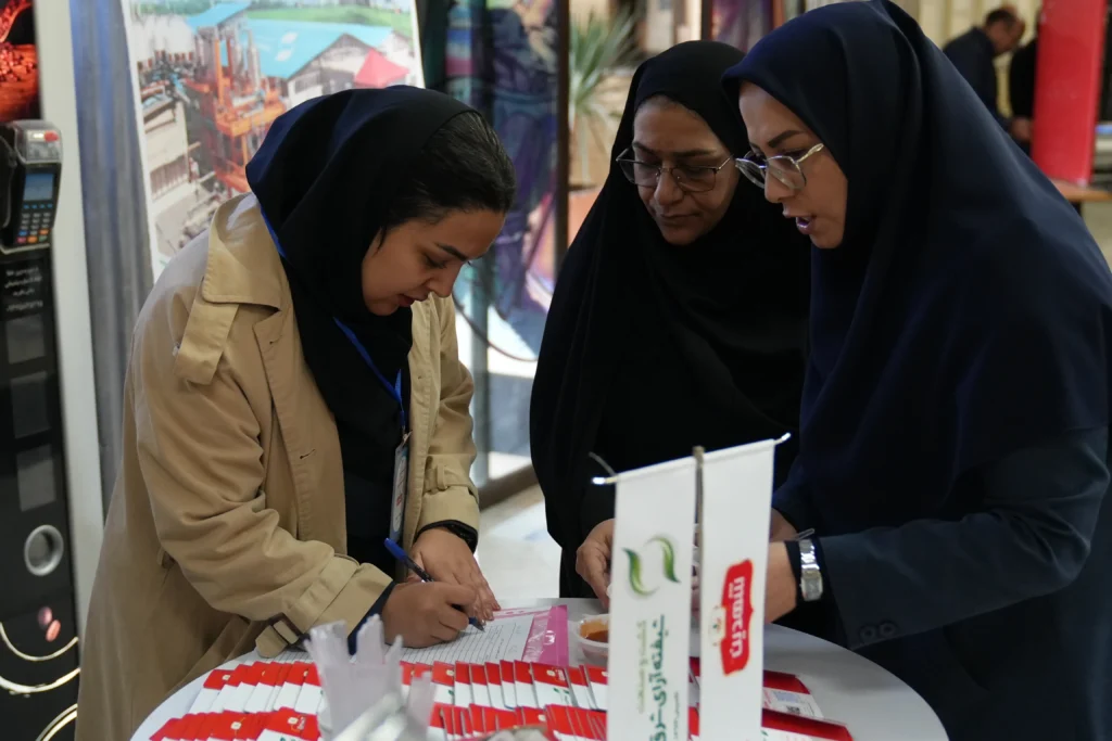 شرکت کشت و صنعت شیفته آرای شرق با برند شهدین حامی جشنواره غذا یلدای فرا سودمند