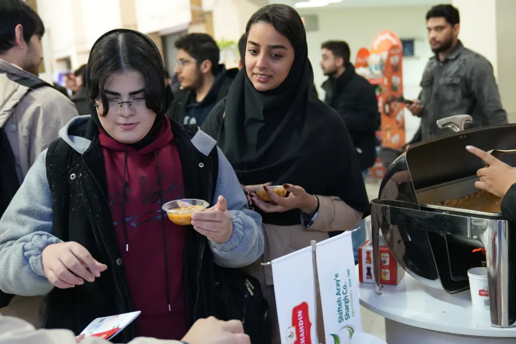 شرکت کشت و صنعت شیفته آرای شرق با برند شهدین حامی جشنواره غذا یلدای فرا سودمند