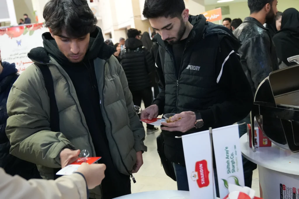 شرکت کشت و صنعت شیفته آرای شرق با برند شهدین حامی جشنواره غذا یلدای فرا سودمند