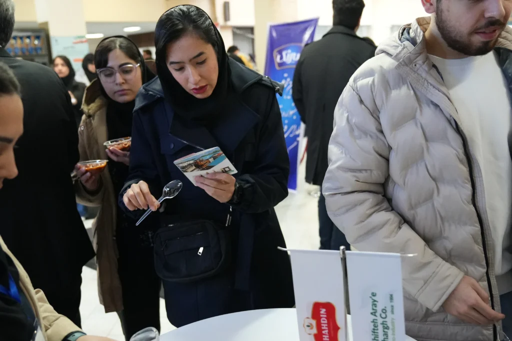 شرکت کشت و صنعت شیفته آرای شرق با برند شهدین حامی جشنواره غذا یلدای فرا سودمند